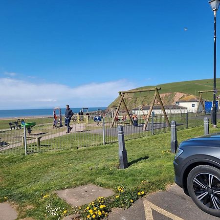 Impeccable Beachfront 2-Bed Cottage In St. Bees Exterior foto