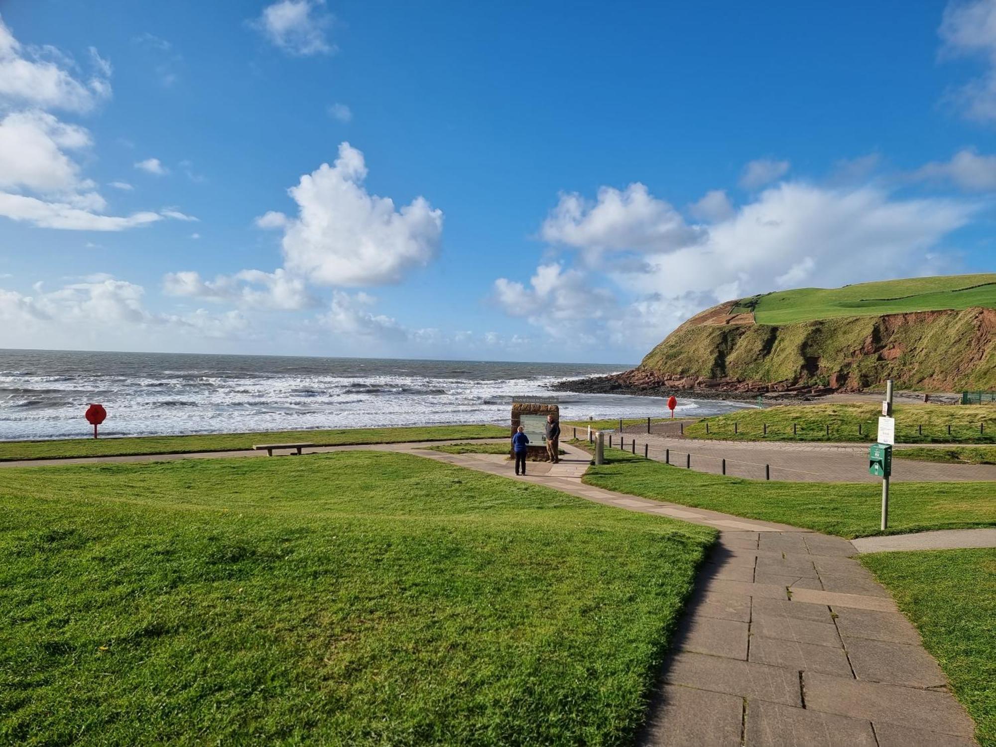 Impeccable Beachfront 2-Bed Cottage In St. Bees Exterior foto